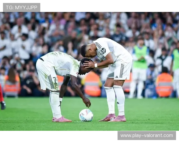 比利亚雷亚尔3-1客胜埃尔切，莫莱罗闪击奠定胜局